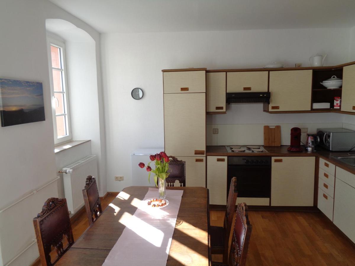 Ferienwohnung Altes Pfarrhaus Mit Flair Und Moselblick Brauneberg Exterior photo