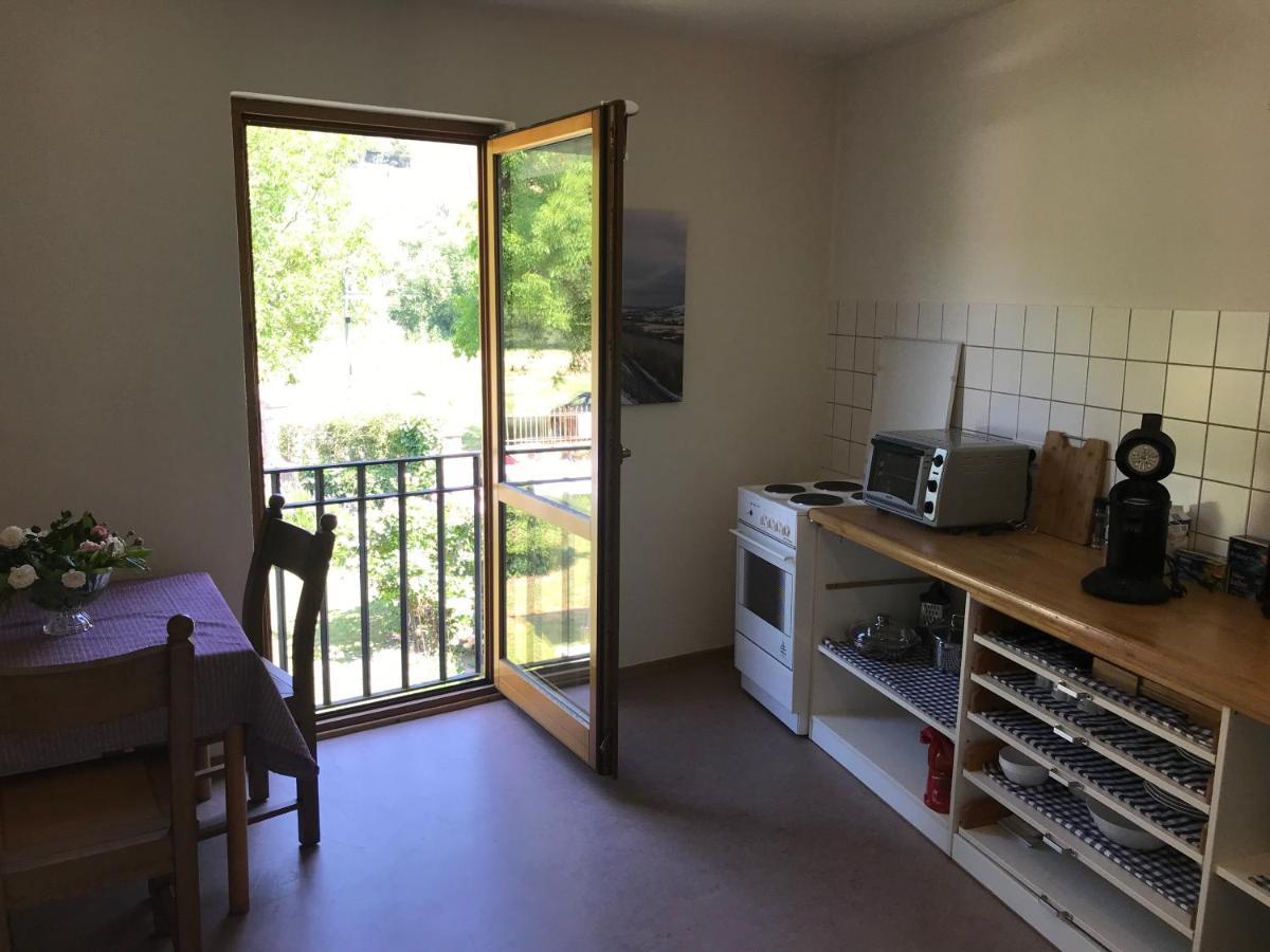 Ferienwohnung Altes Pfarrhaus Mit Flair Und Moselblick Brauneberg Exterior photo